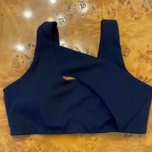 Lululemon yoga top with crossover